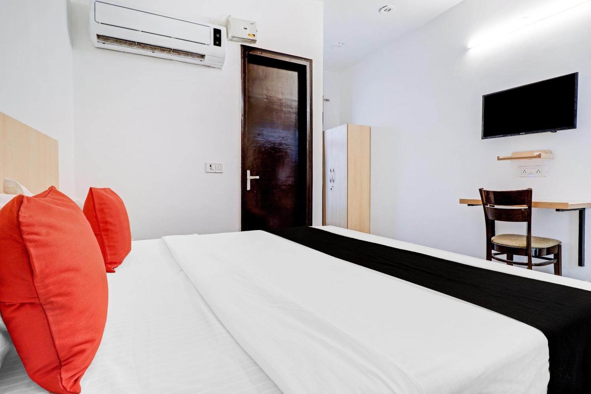 Hotel O Vasundhra Grand Ghaziabad Exteriör bild